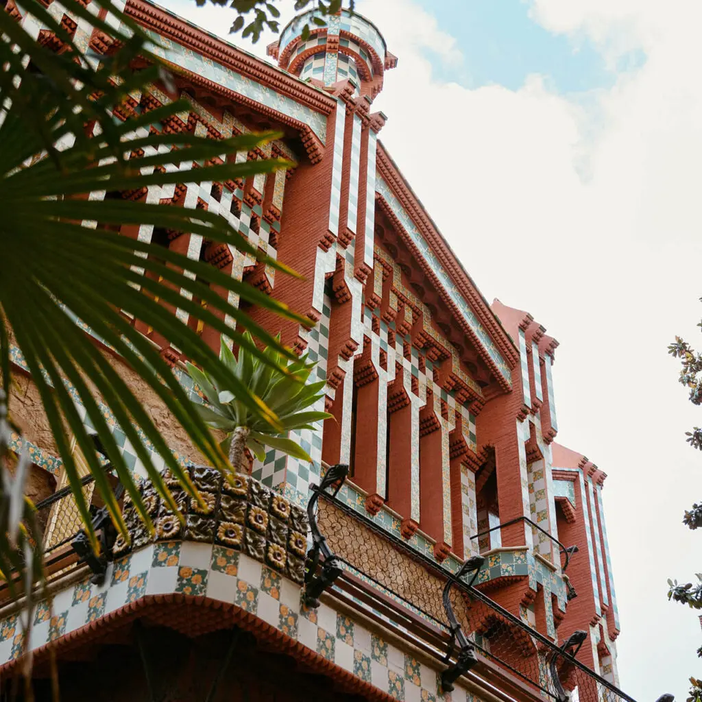 Atardecer en Casa Vicens: Un Encuentro Inspirador, Gunni &amp; Trentino