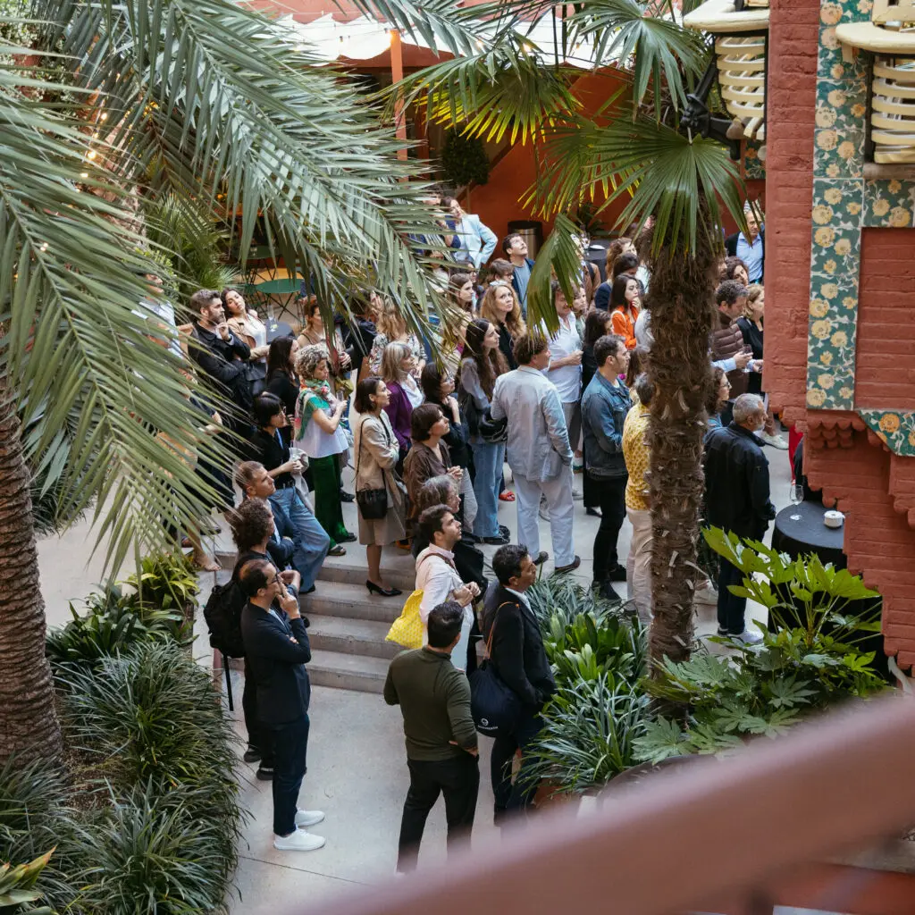 Atardecer en Casa Vicens: Un Encuentro Inspirador, Gunni &amp; Trentino